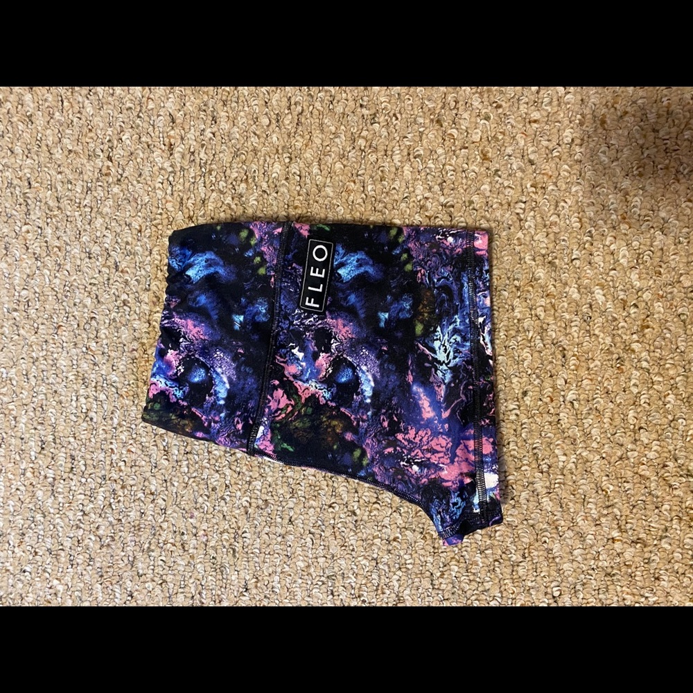 Fleo high rise shorts